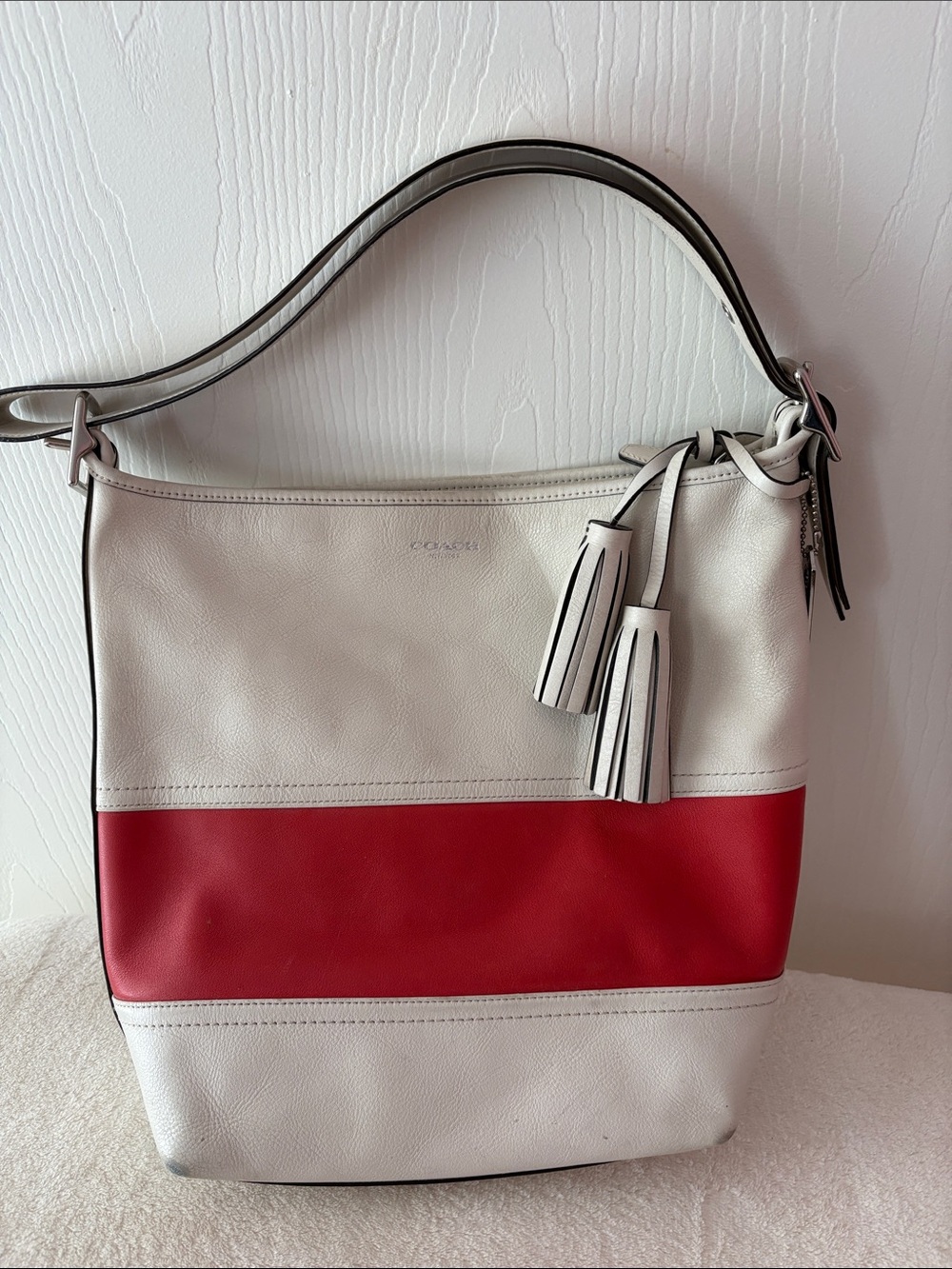 Coach Cream and Red Two-Tone Leather Shoulder Bag